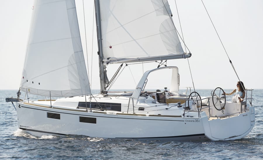 Beneteau oceanis 35.1 et 38.1 - 1