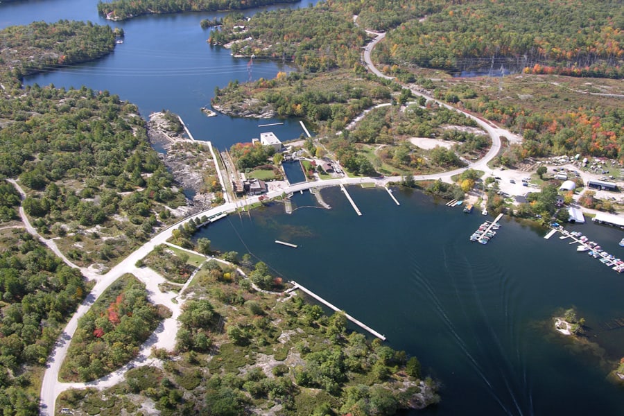 photo-2-vue-aerienne-de-big-chute-sur-la-voie-navigable-trent-severn