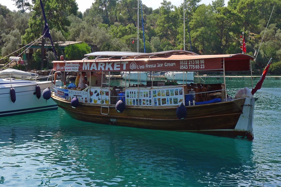 osez-la-mediterranee-marche-nautique-itinerant-et-quotidien-dans-wall-bay-golfe-de-fethiye