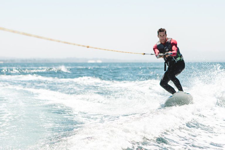 Adeptes de wakeboard, surf, ski nautique suivez la vague! Québec