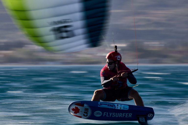 Six Canadiens aux Championnats du monde de kiteboarding en vue des