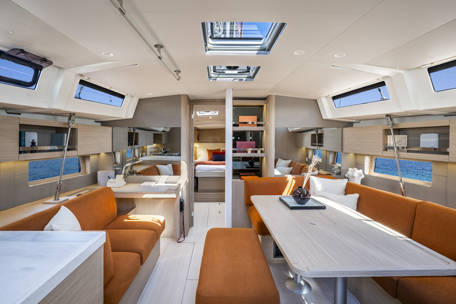Oceanis 47. Crédit photo : BENETEAU.