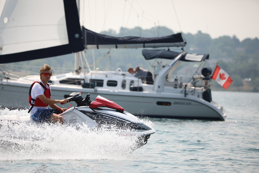 Naviguer sur une motomarine, cours CanBoat / NautiSavoir.