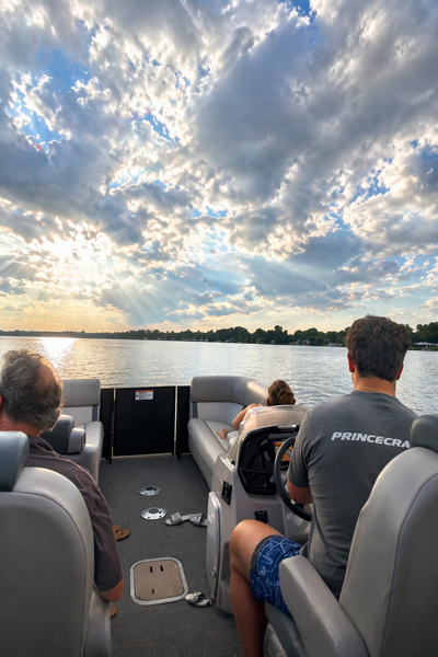 Bateaux Princecraft® annonce un nouveau partenariat avec le joueur des Patriots de la Nouvelle-Angleterre, Will Campbell. Crédit photo : Princecraft.
